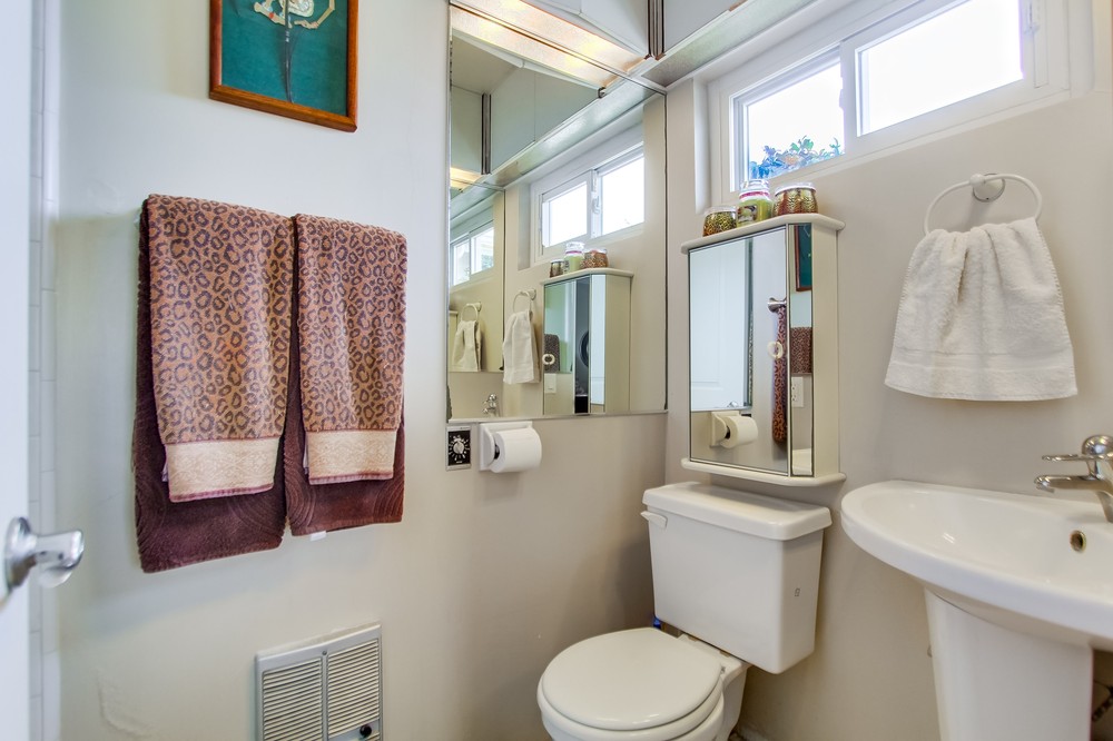 Virtual tour photo 22 of 34 for 3445 Borreson Street