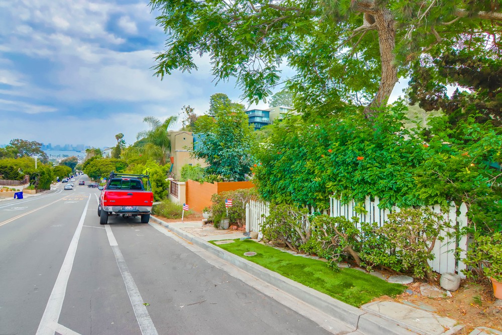 Virtual tour photo 4 of 51 for 3445 Talbot St