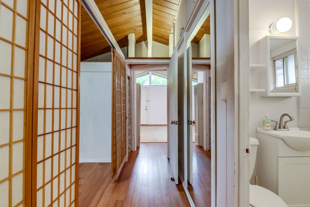 Virtual tour photo 25 of 51 for 3445 Talbot St
