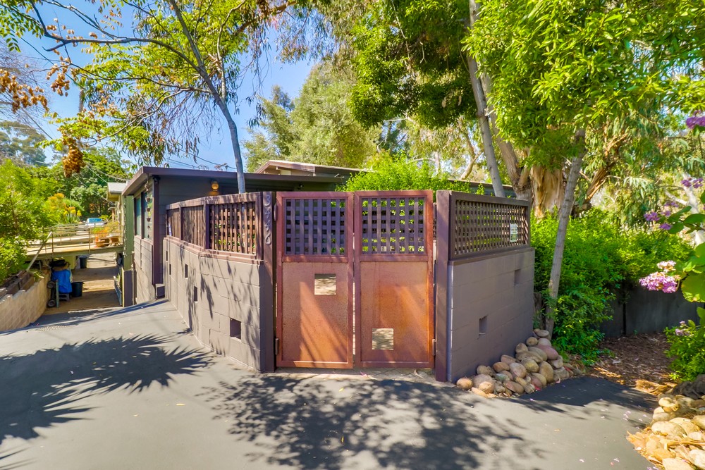 Virtual tour photo 5 of 57 for 3446 Alabama St
