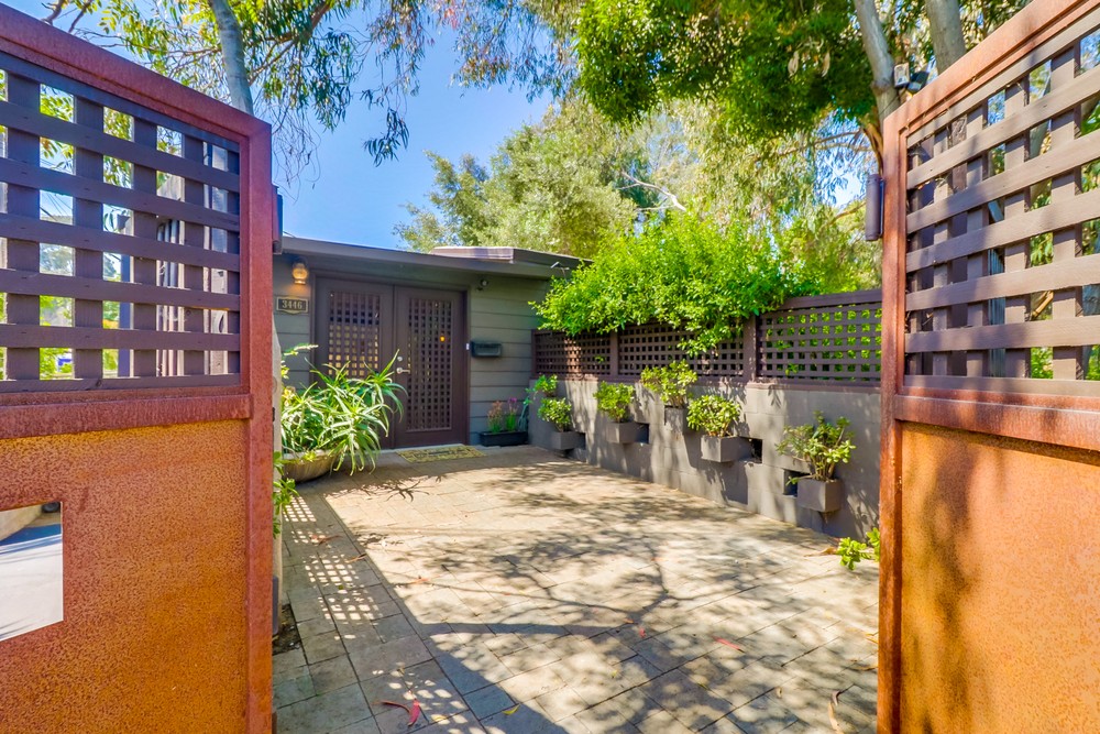 Virtual tour photo 6 of 57 for 3446 Alabama St