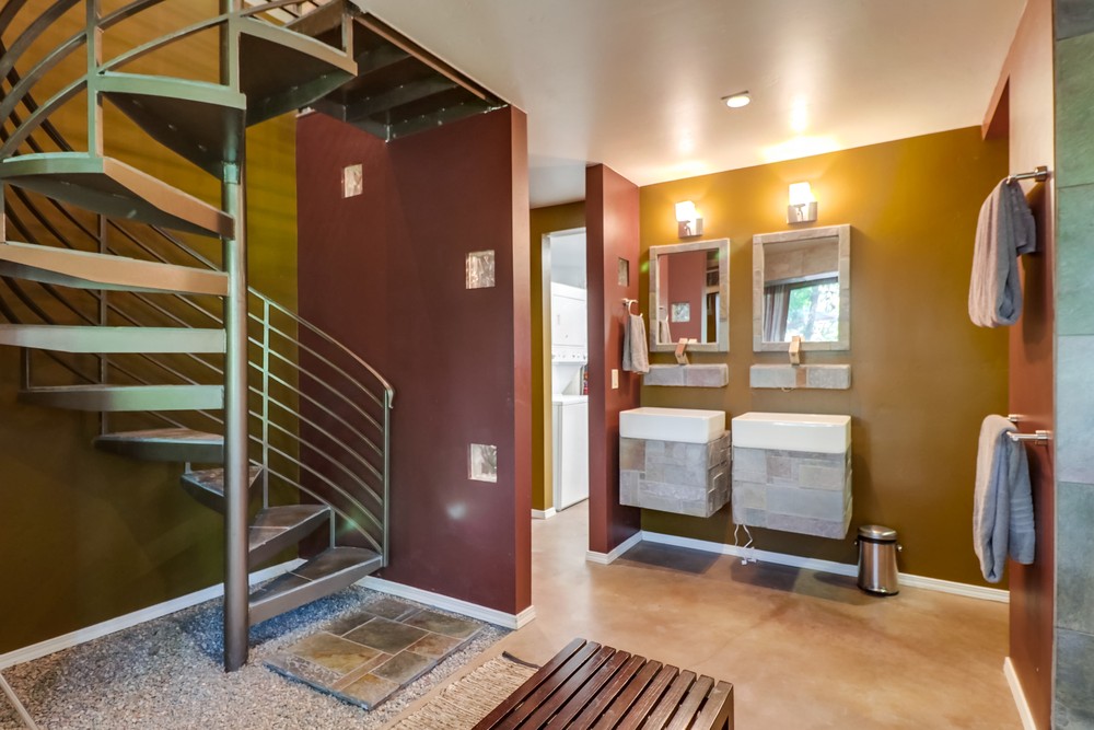 Virtual tour photo 28 of 57 for 3446 Alabama St