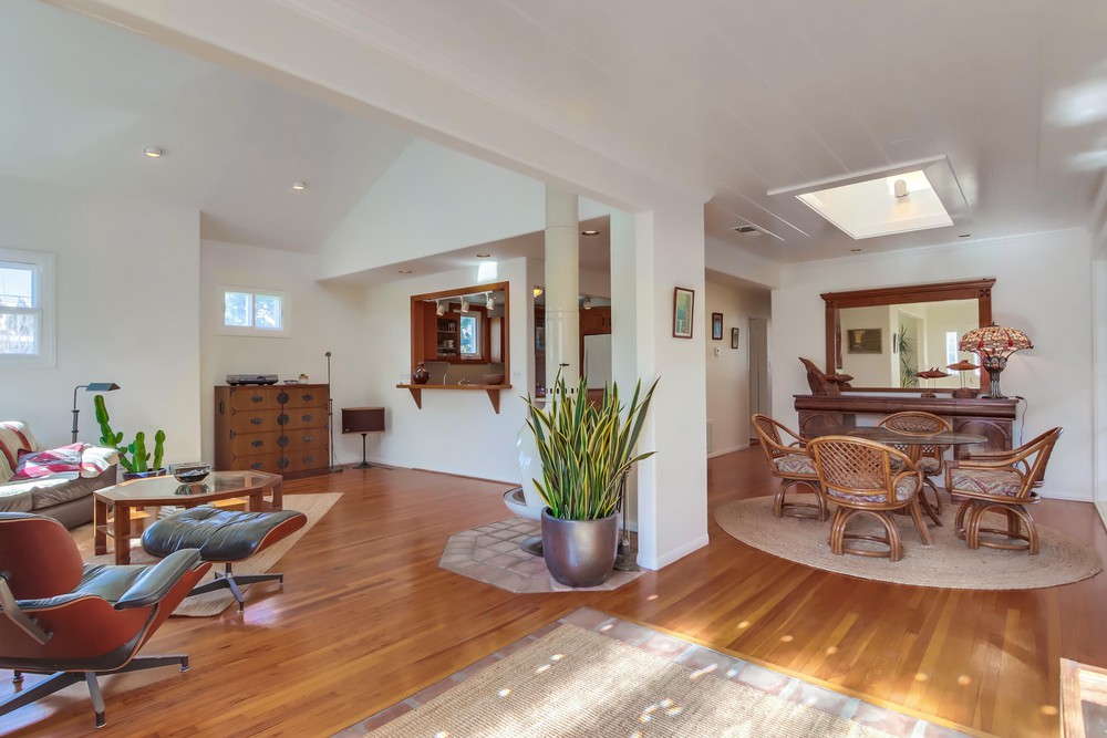 Virtual tour photo 8 of 67 for 3446 Yonge St