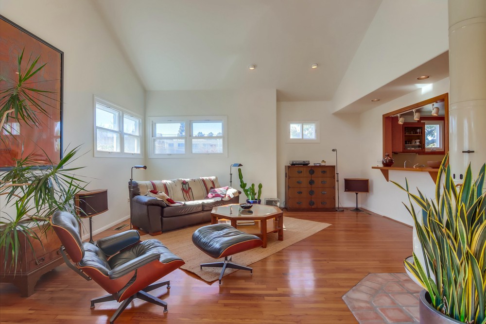 Virtual tour photo 9 of 67 for 3446 Yonge St