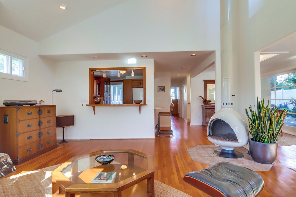 Virtual tour photo 11 of 67 for 3446 Yonge St