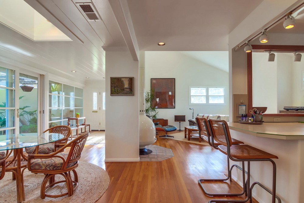 Virtual tour photo 18 of 67 for 3446 Yonge St
