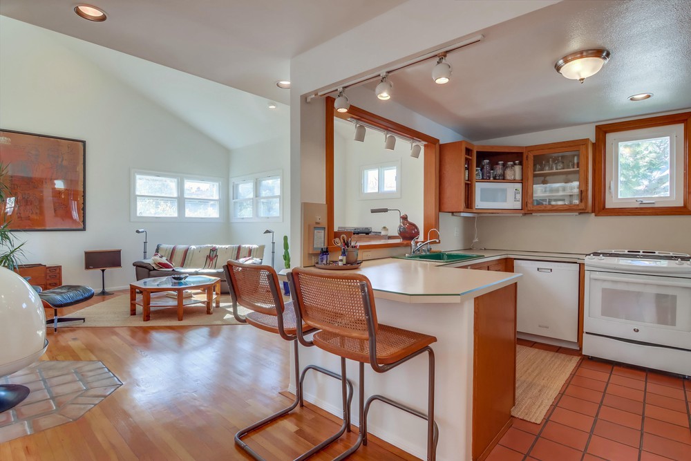 Virtual tour photo 22 of 67 for 3446 Yonge St