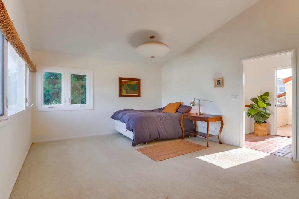 Virtual tour photo 34 of 67 for 3446 Yonge St