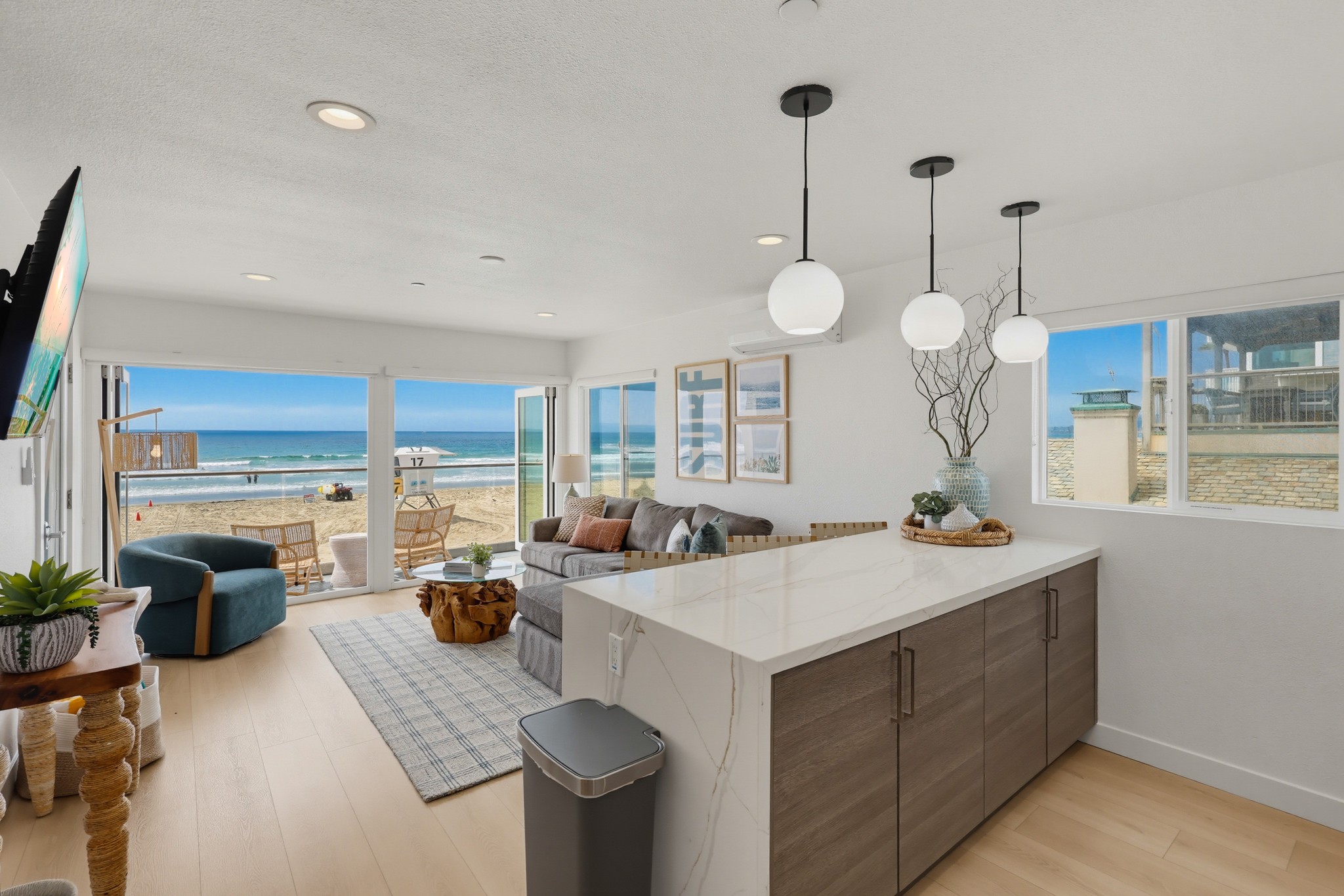 Virtual tour photo 4 of 53 for 3449 Ocean Front Walk