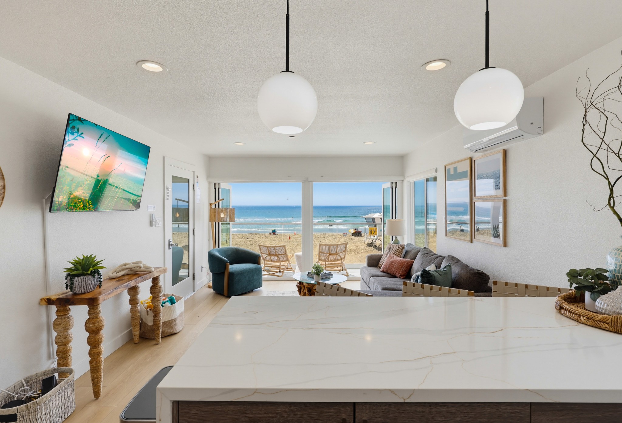 Virtual tour photo 6 of 53 for 3449 Ocean Front Walk