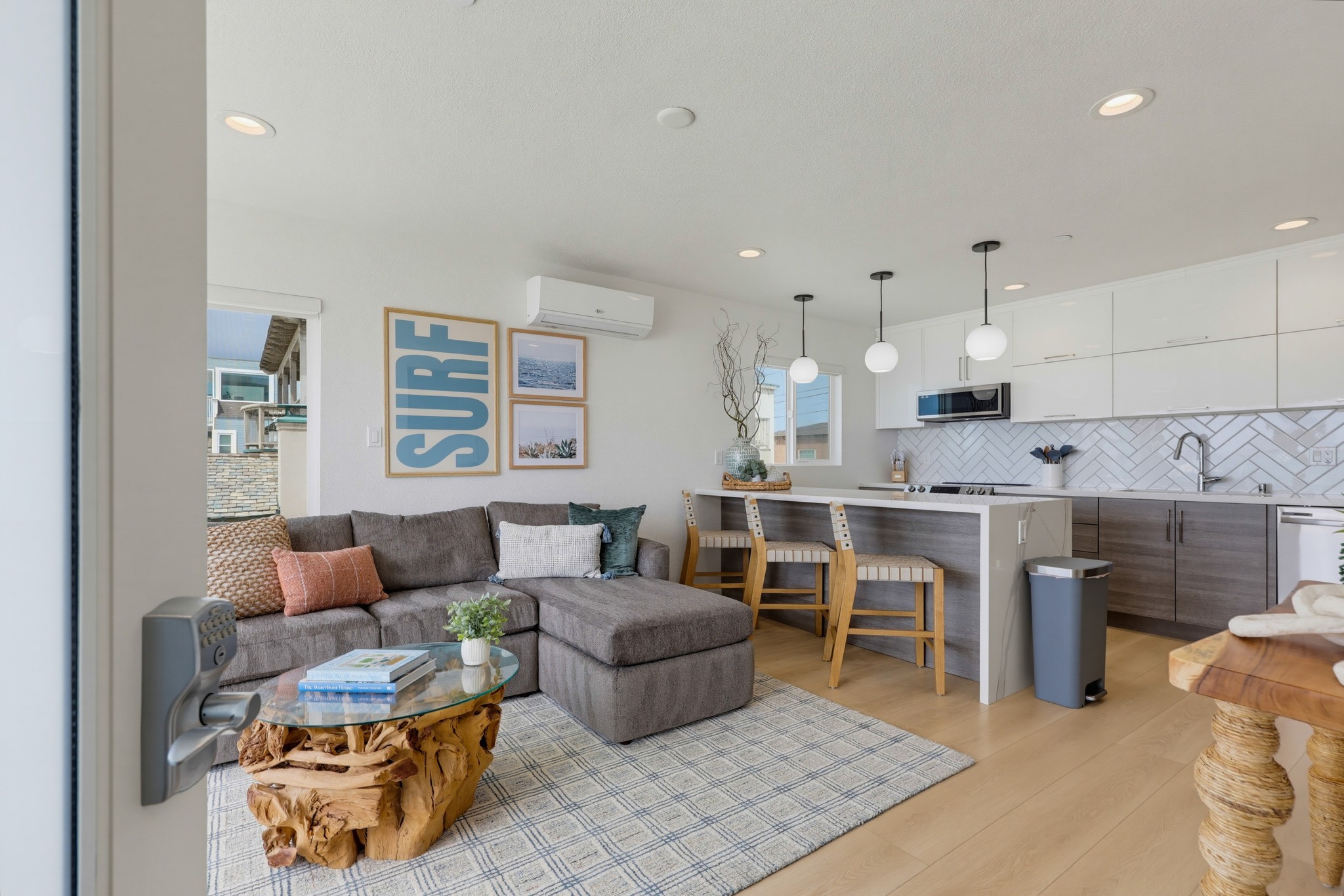 Virtual tour photo 12 of 53 for 3449 Ocean Front Walk