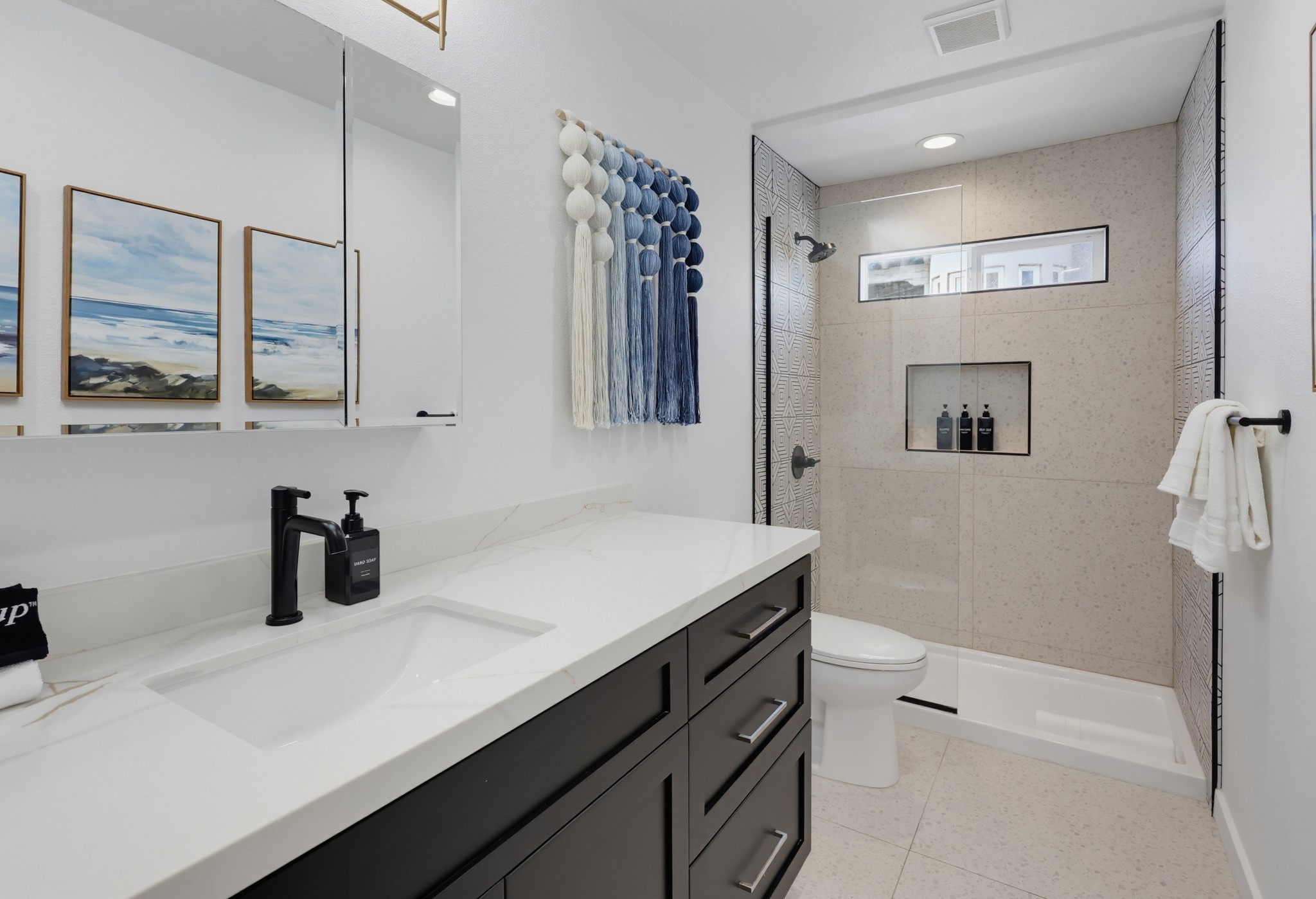 Virtual tour photo 37 of 53 for 3449 Ocean Front Walk