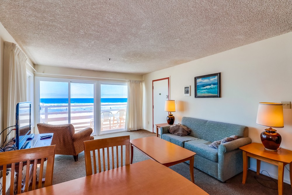 Virtual tour photo 5 of 32 for 3449 Ocean Front Walk