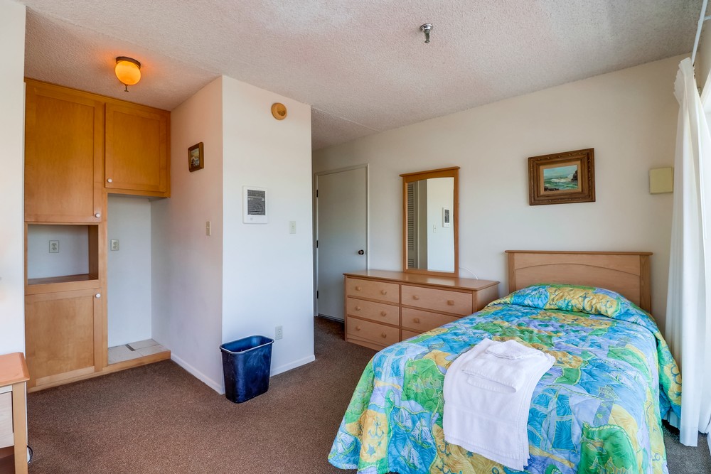 Virtual tour photo 13 of 32 for 3449 Ocean Front Walk