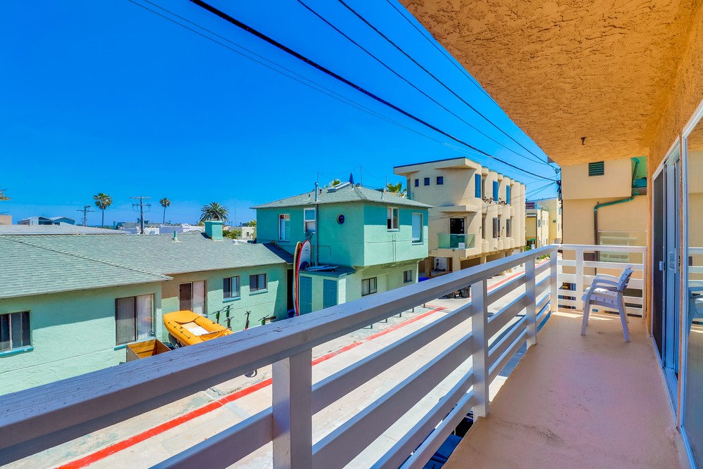 Virtual tour photo 21 of 32 for 3449 Ocean Front Walk