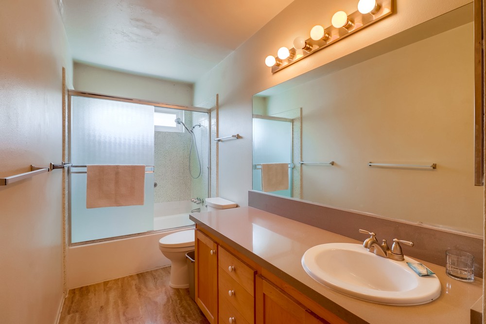 Virtual tour photo 26 of 32 for 3449 Ocean Front Walk