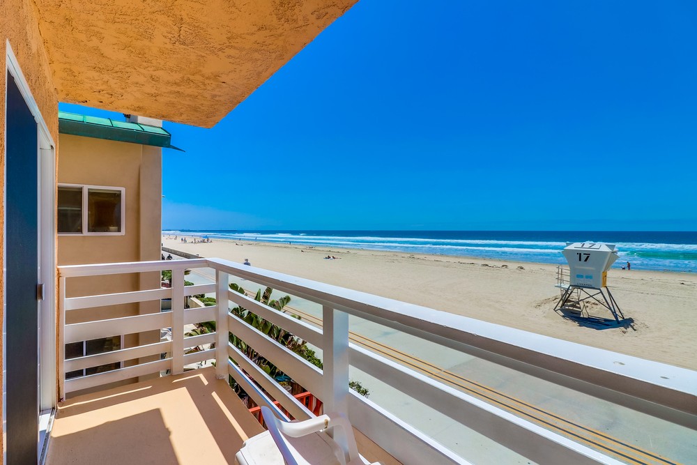 Virtual tour photo 27 of 32 for 3449 Ocean Front Walk