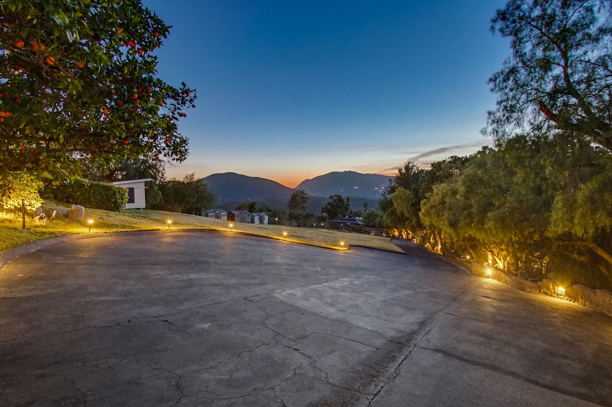 Virtual tour photo 1 of 248 for Casa Del Lago