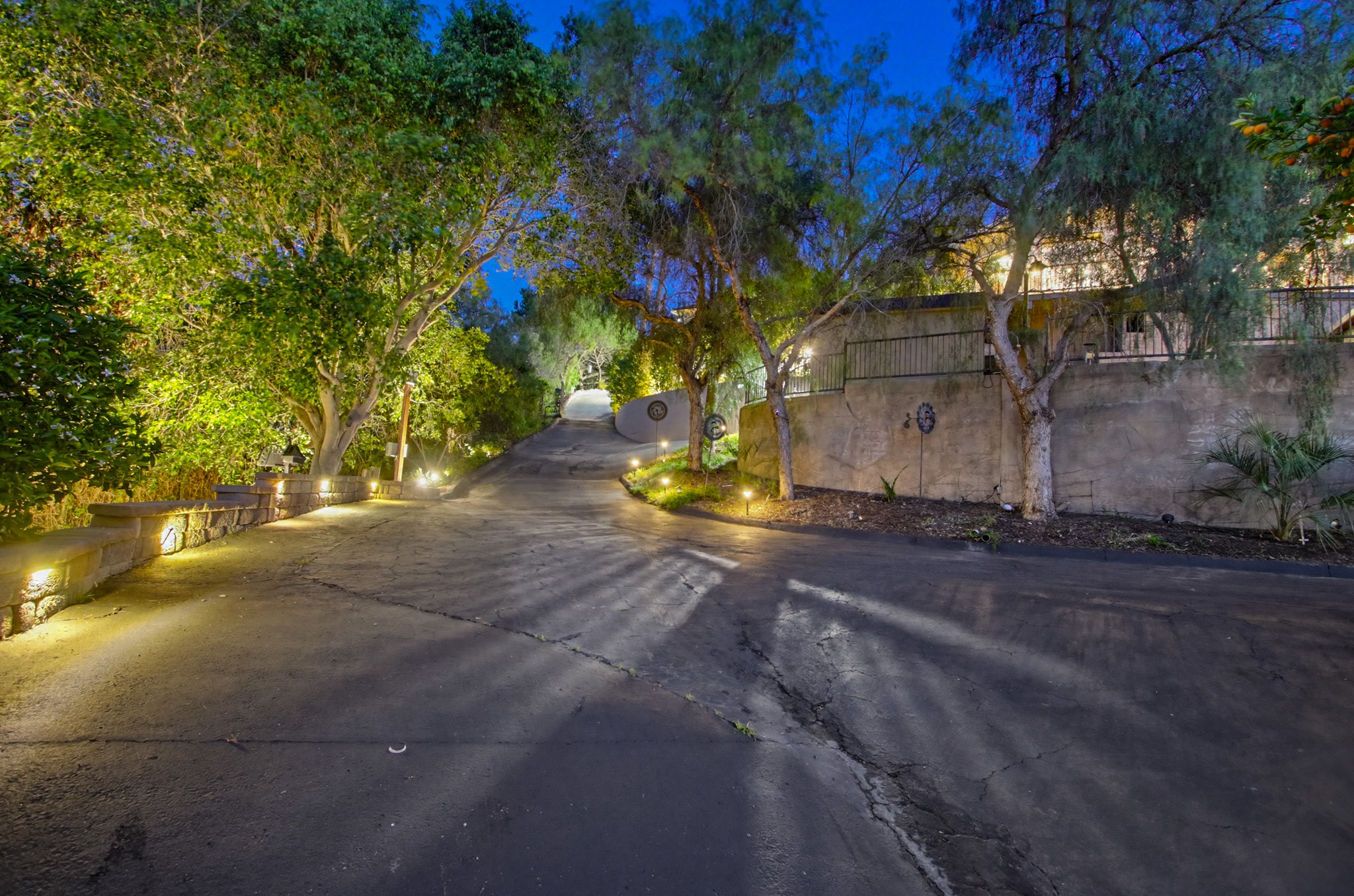 Virtual tour photo 3 of 248 for Casa Del Lago