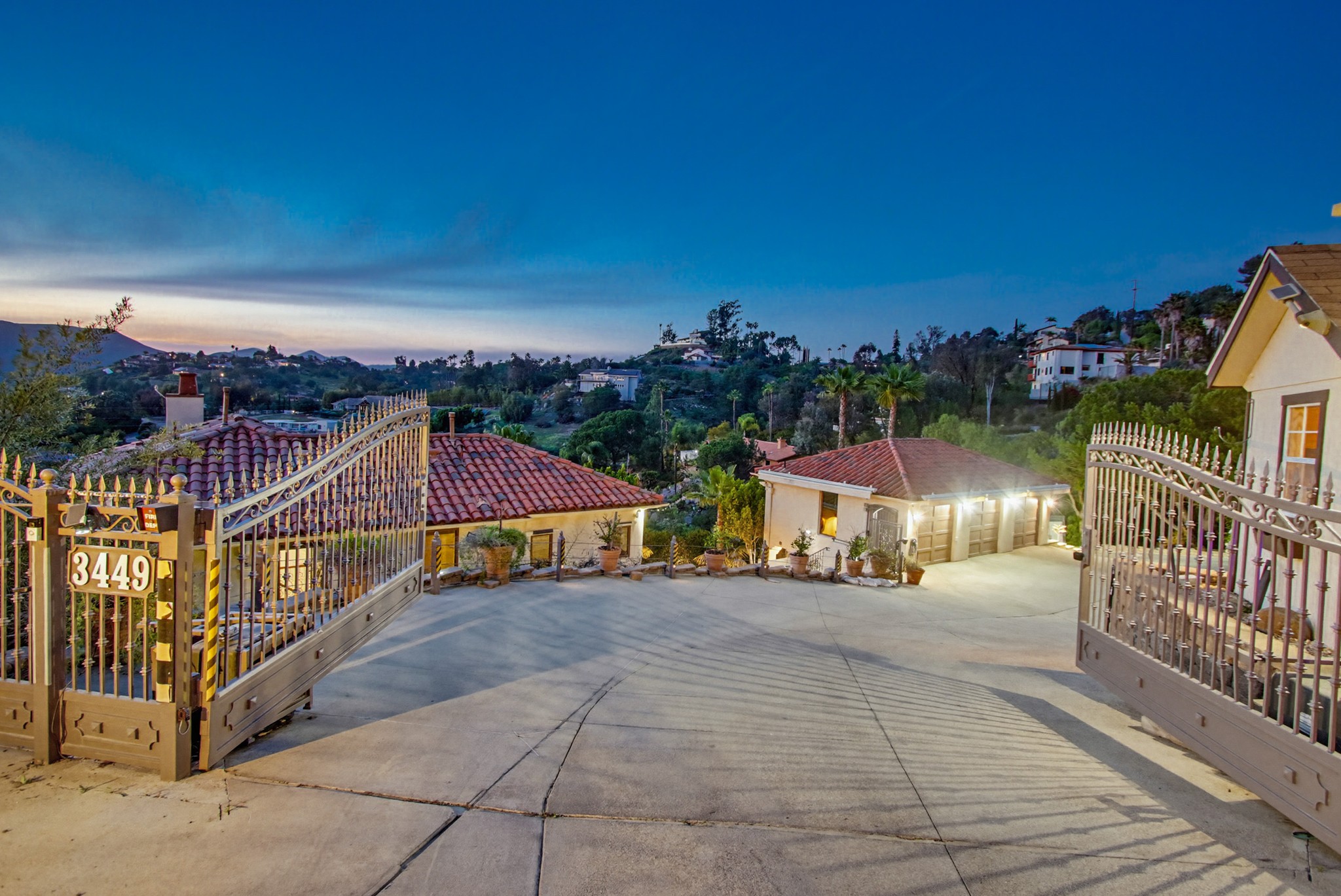Virtual tour photo 4 of 248 for Casa Del Lago