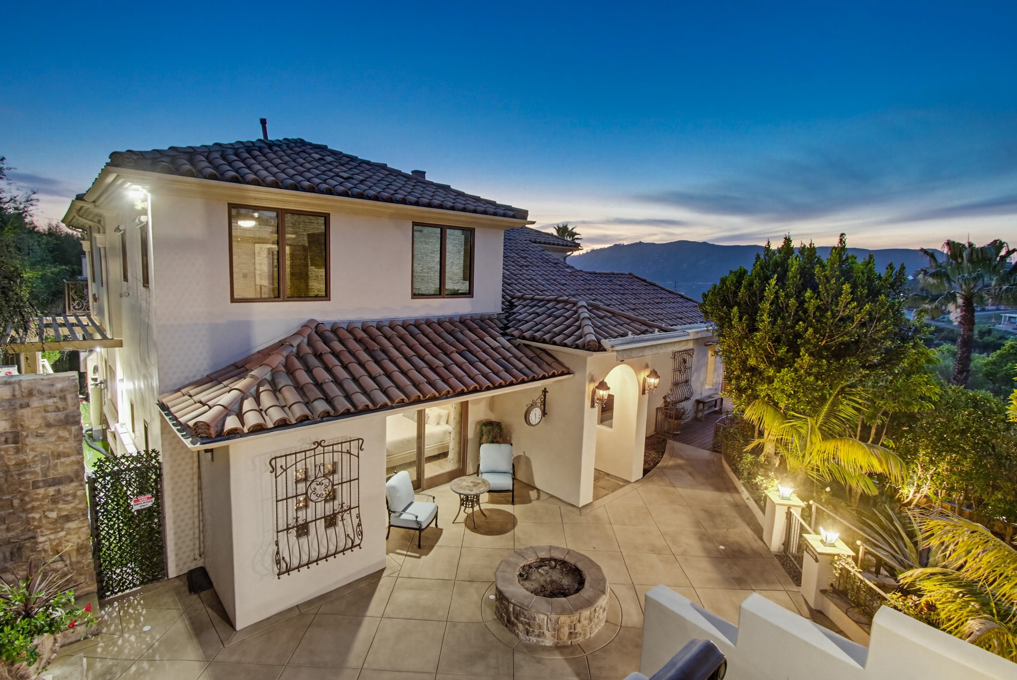 Virtual tour photo 6 of 248 for Casa Del Lago