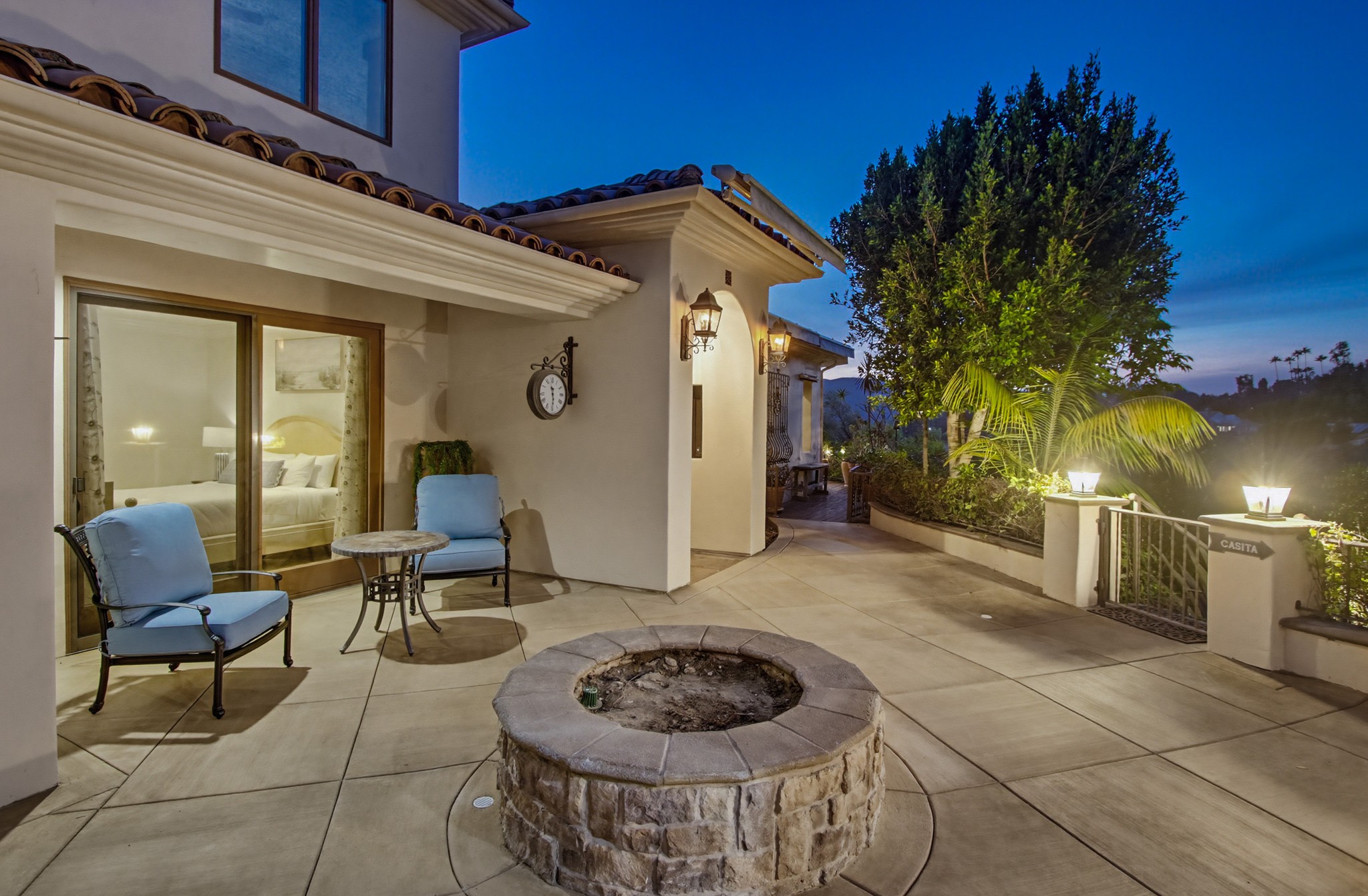 Virtual tour photo 10 of 248 for Casa Del Lago