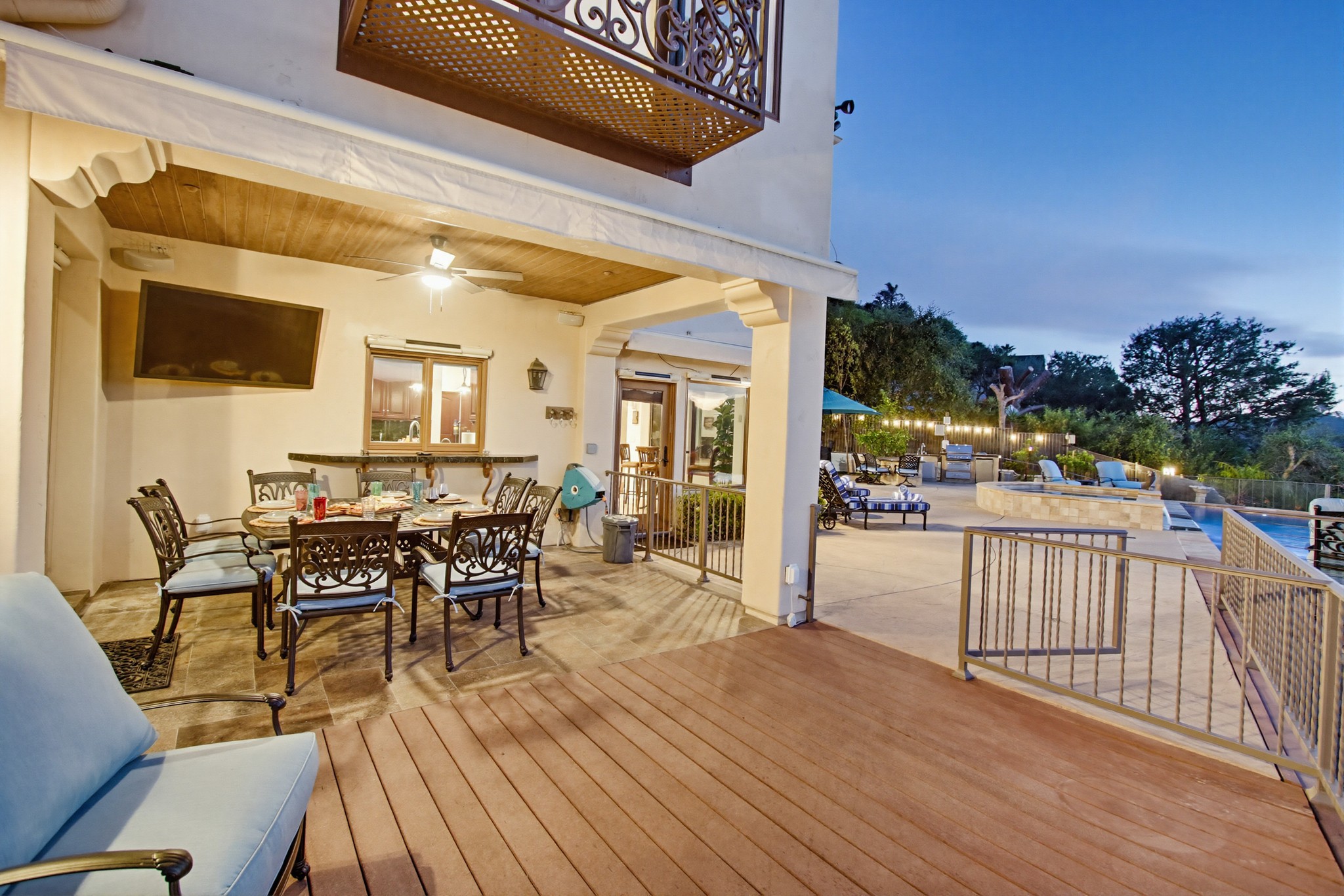 Virtual tour photo 16 of 248 for Casa Del Lago