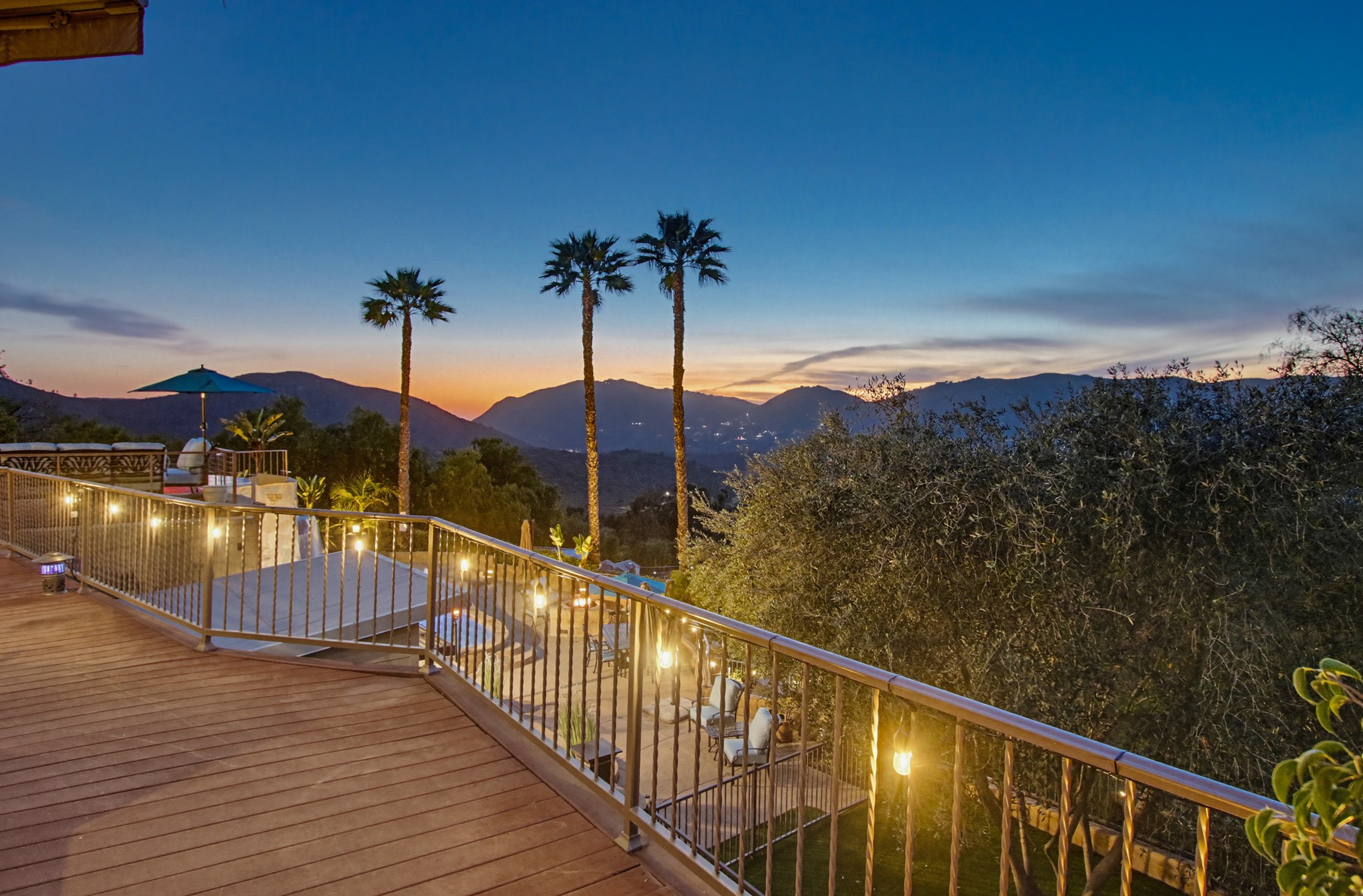 Virtual tour photo 18 of 248 for Casa Del Lago