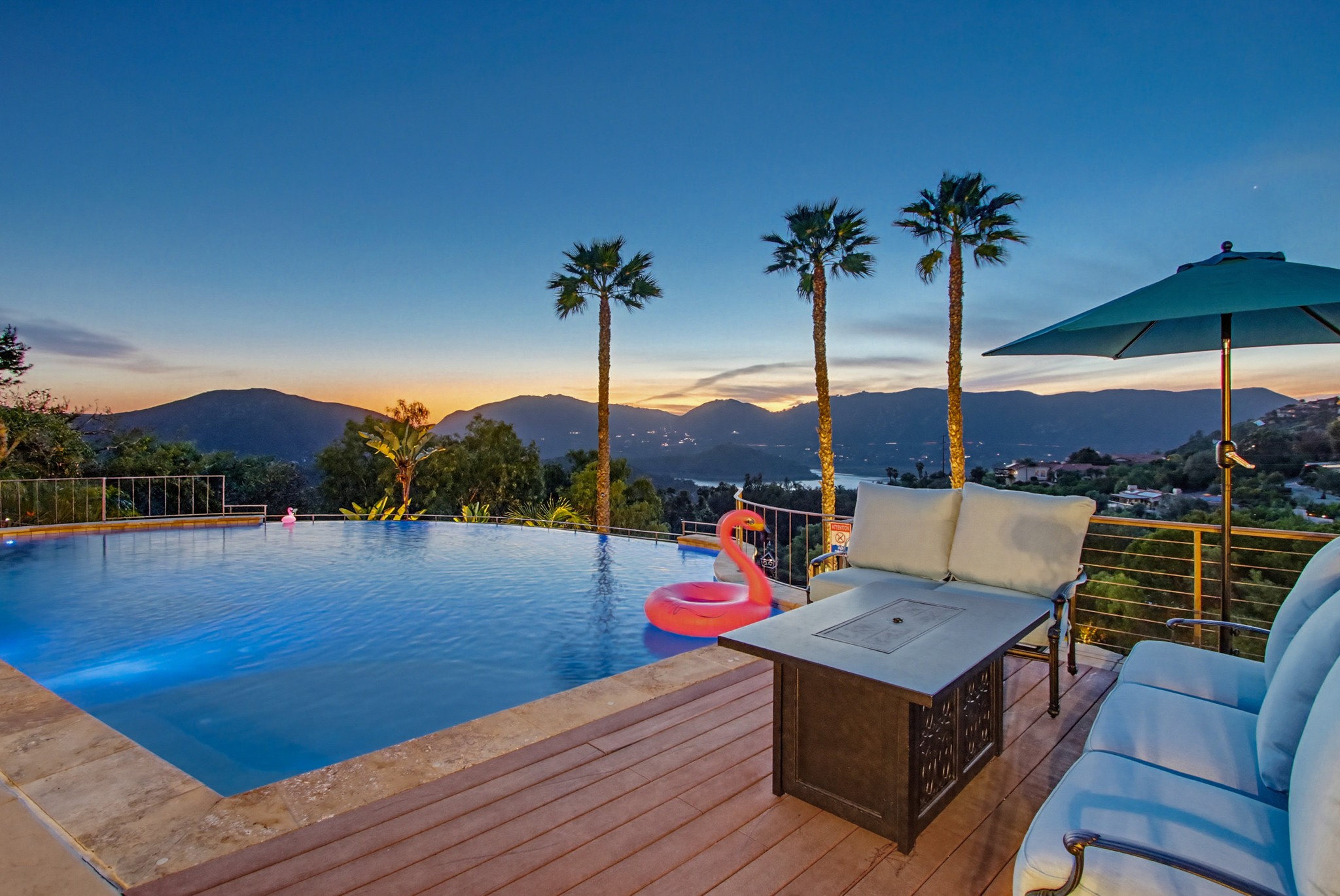 Virtual tour photo 19 of 248 for Casa Del Lago