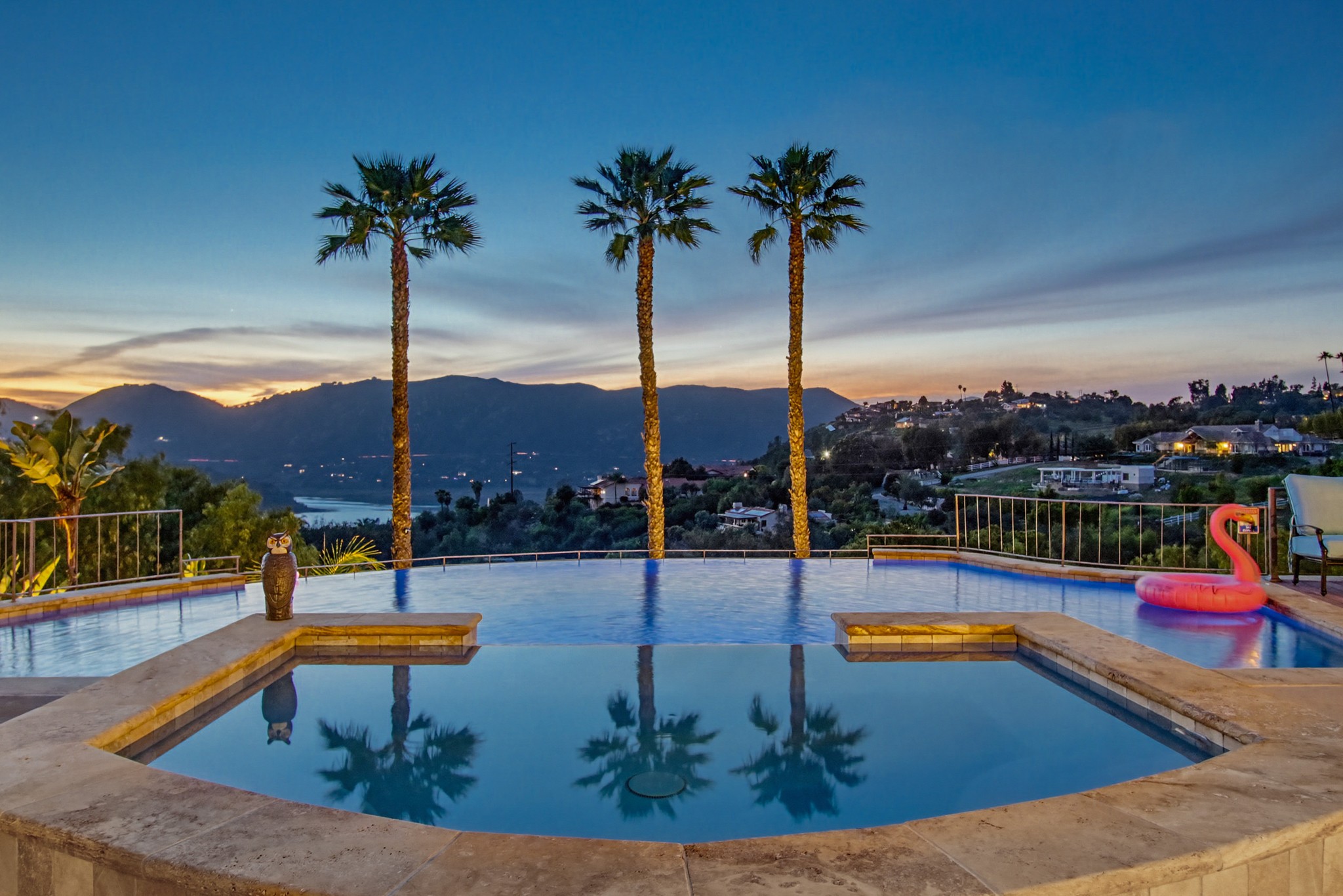 Virtual tour photo 21 of 248 for Casa Del Lago
