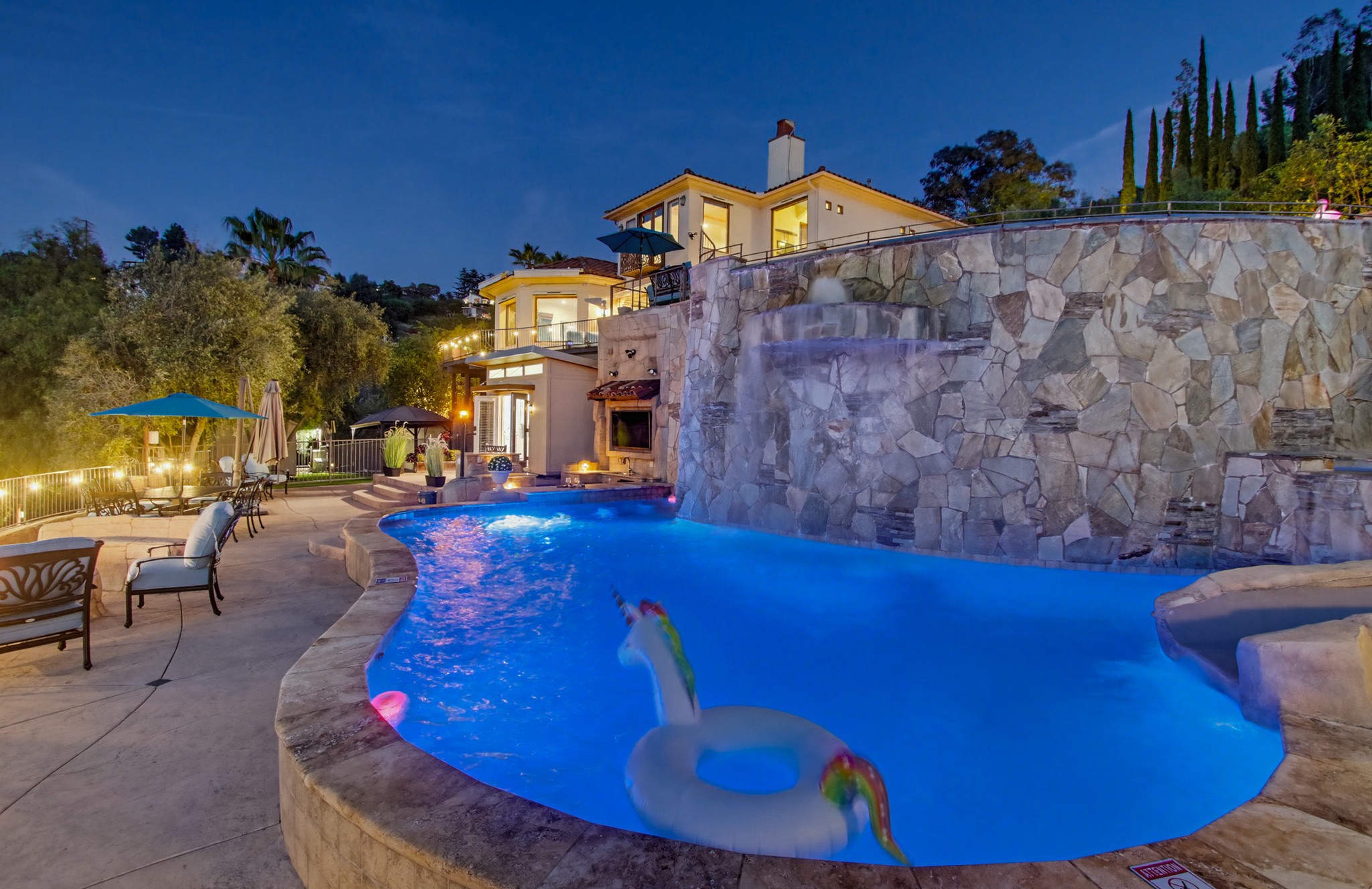 Virtual tour photo 28 of 248 for Casa Del Lago