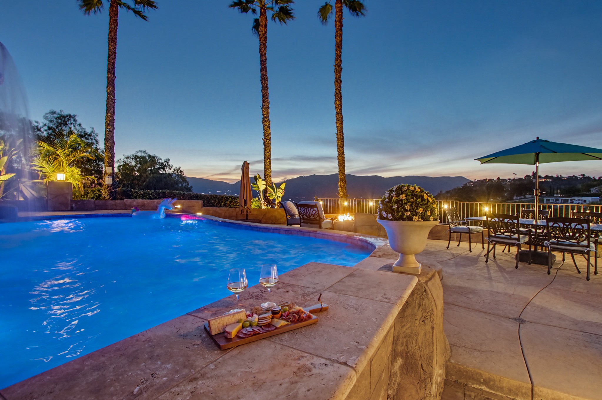 Virtual tour photo 32 of 248 for Casa Del Lago