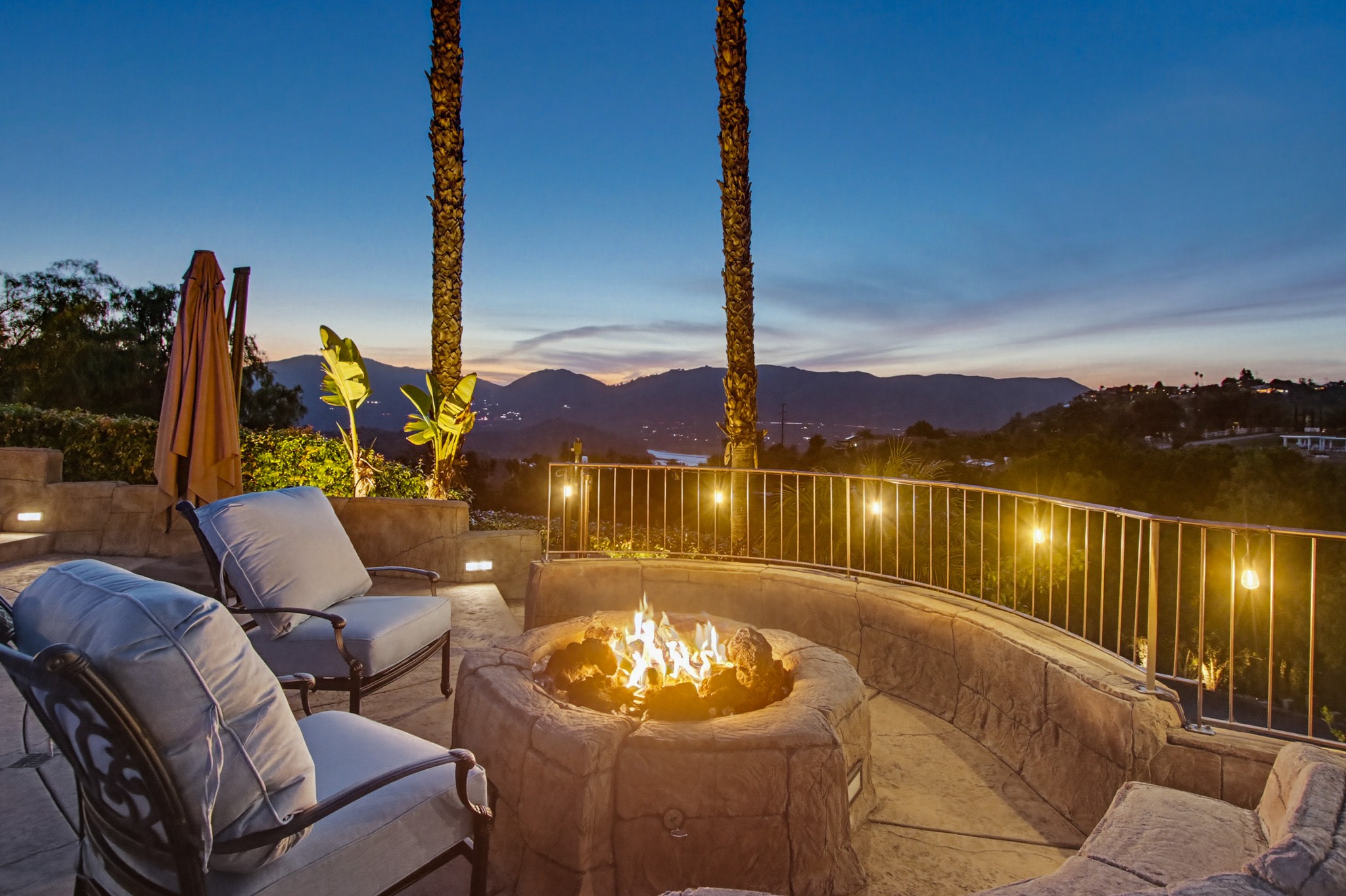 Virtual tour photo 33 of 248 for Casa Del Lago