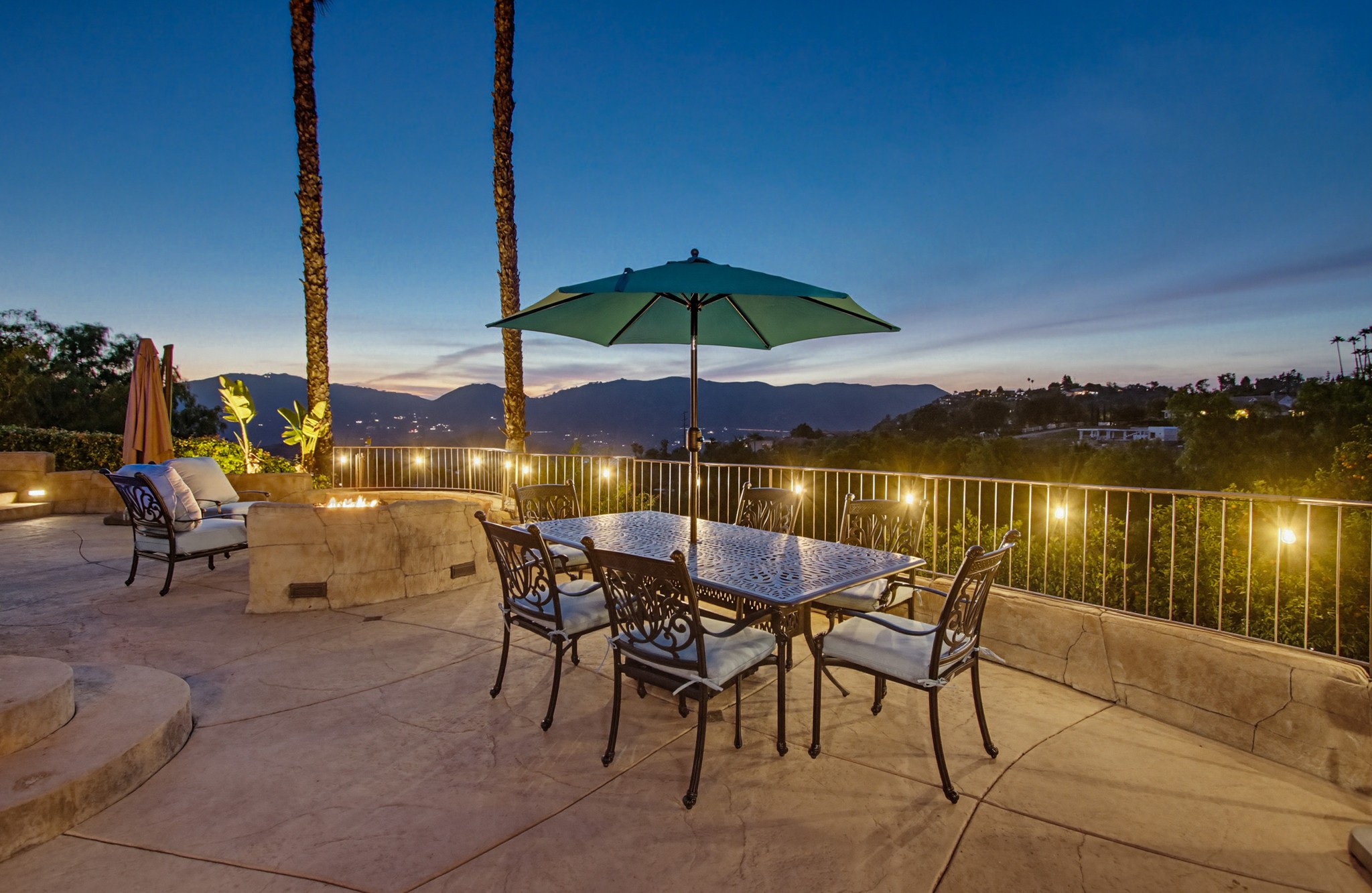 Virtual tour photo 35 of 248 for Casa Del Lago