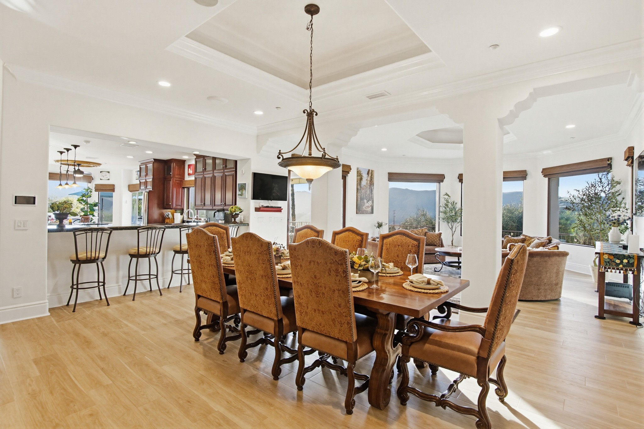 Virtual tour photo 37 of 248 for Casa Del Lago