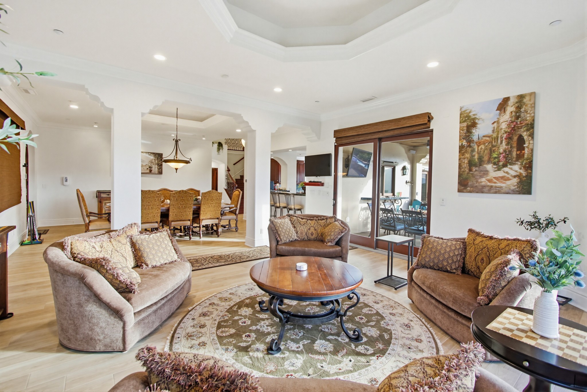 Virtual tour photo 43 of 248 for Casa Del Lago