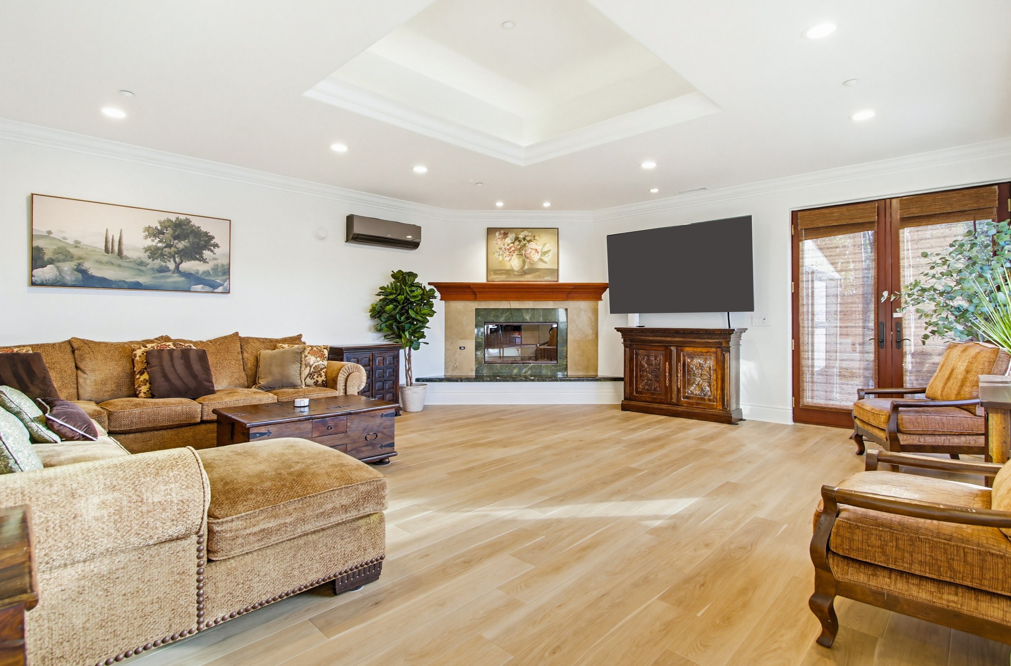 Virtual tour photo 45 of 248 for Casa Del Lago