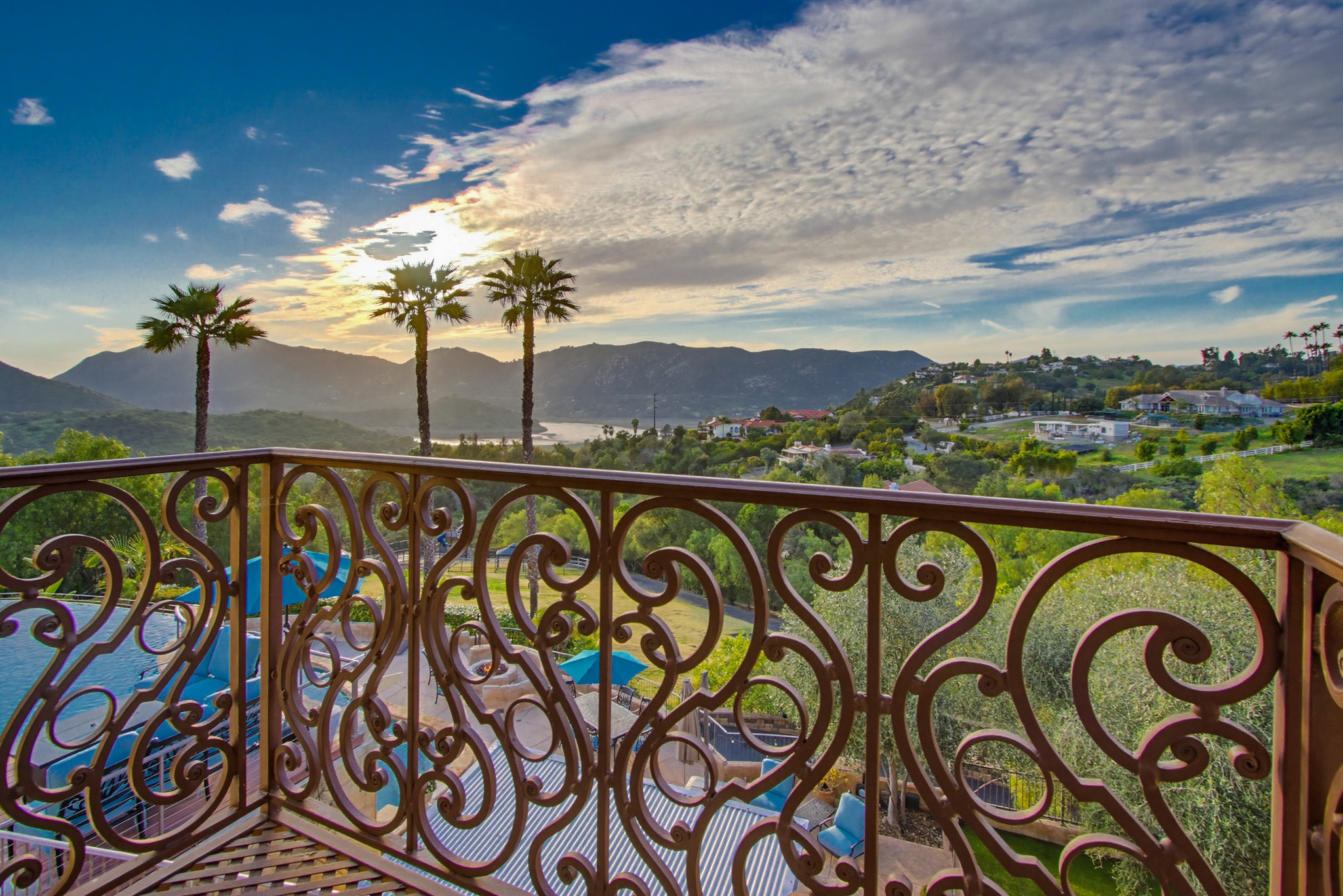 Virtual tour photo 69 of 248 for Casa Del Lago
