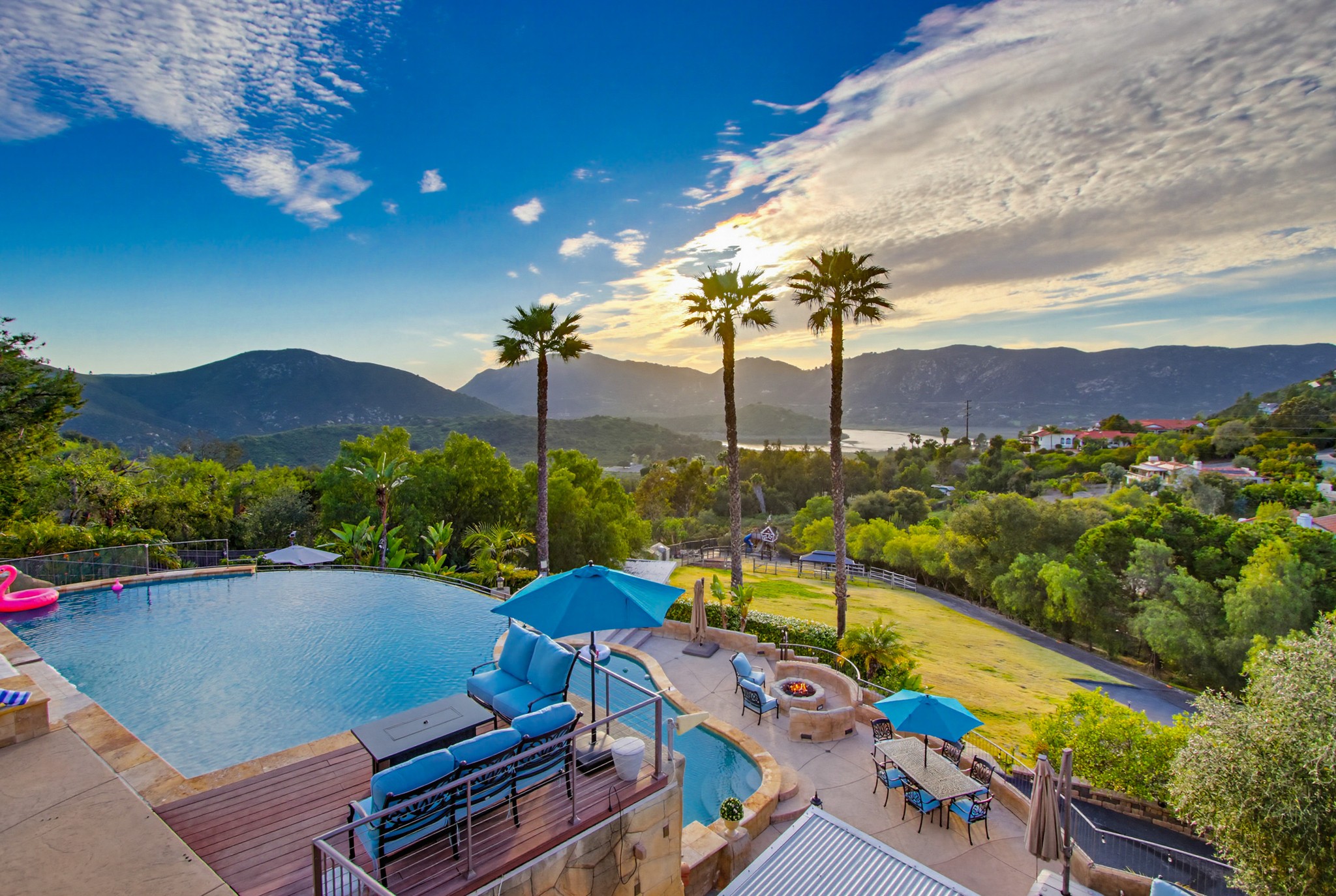 Virtual tour photo 74 of 248 for Casa Del Lago