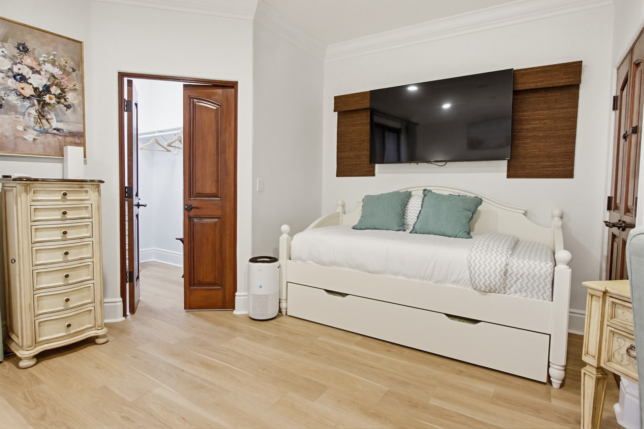 Virtual tour photo 82 of 248 for Casa Del Lago