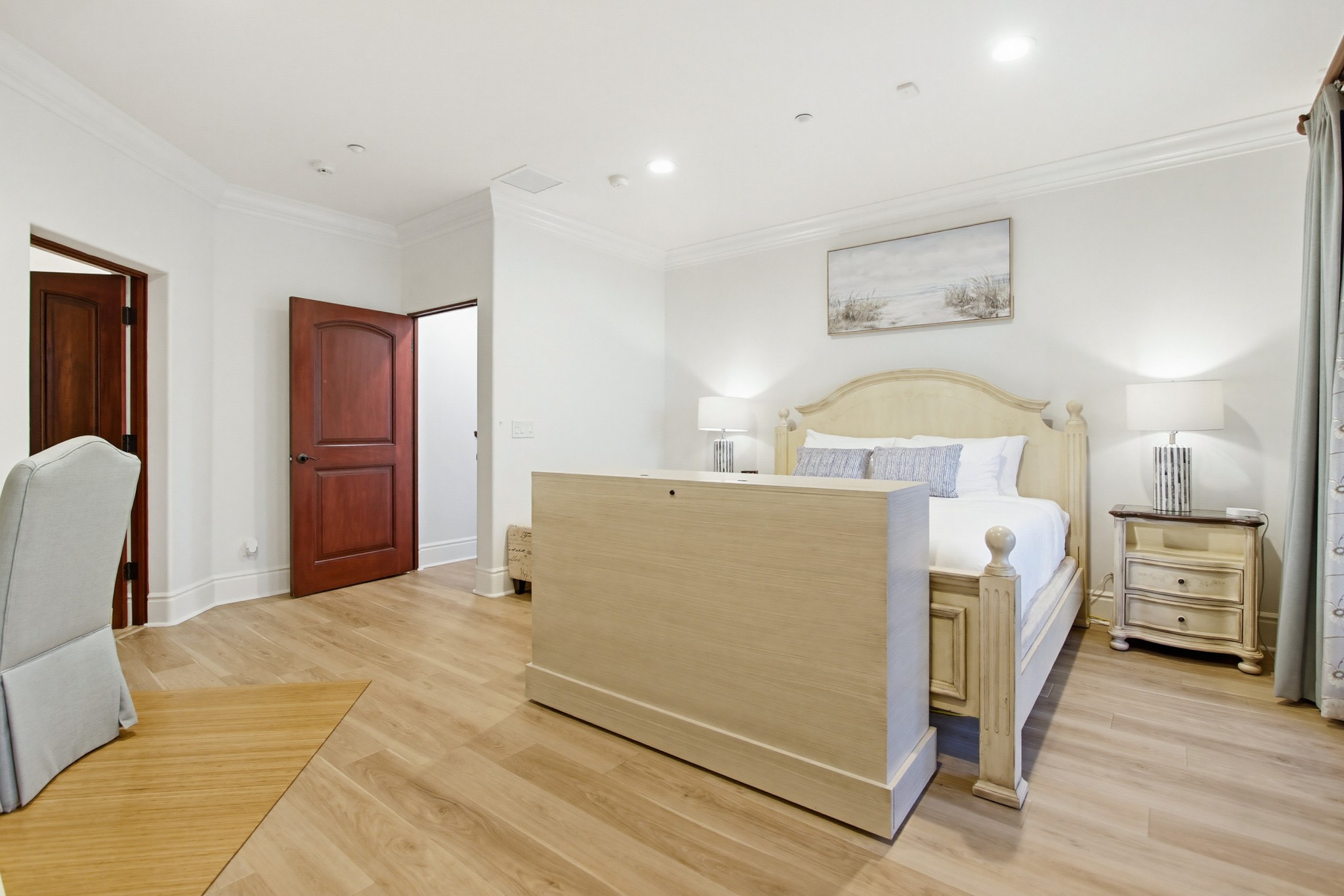 Virtual tour photo 84 of 248 for Casa Del Lago
