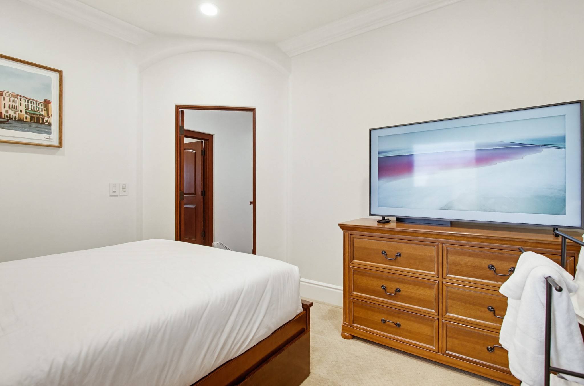 Virtual tour photo 92 of 248 for Casa Del Lago