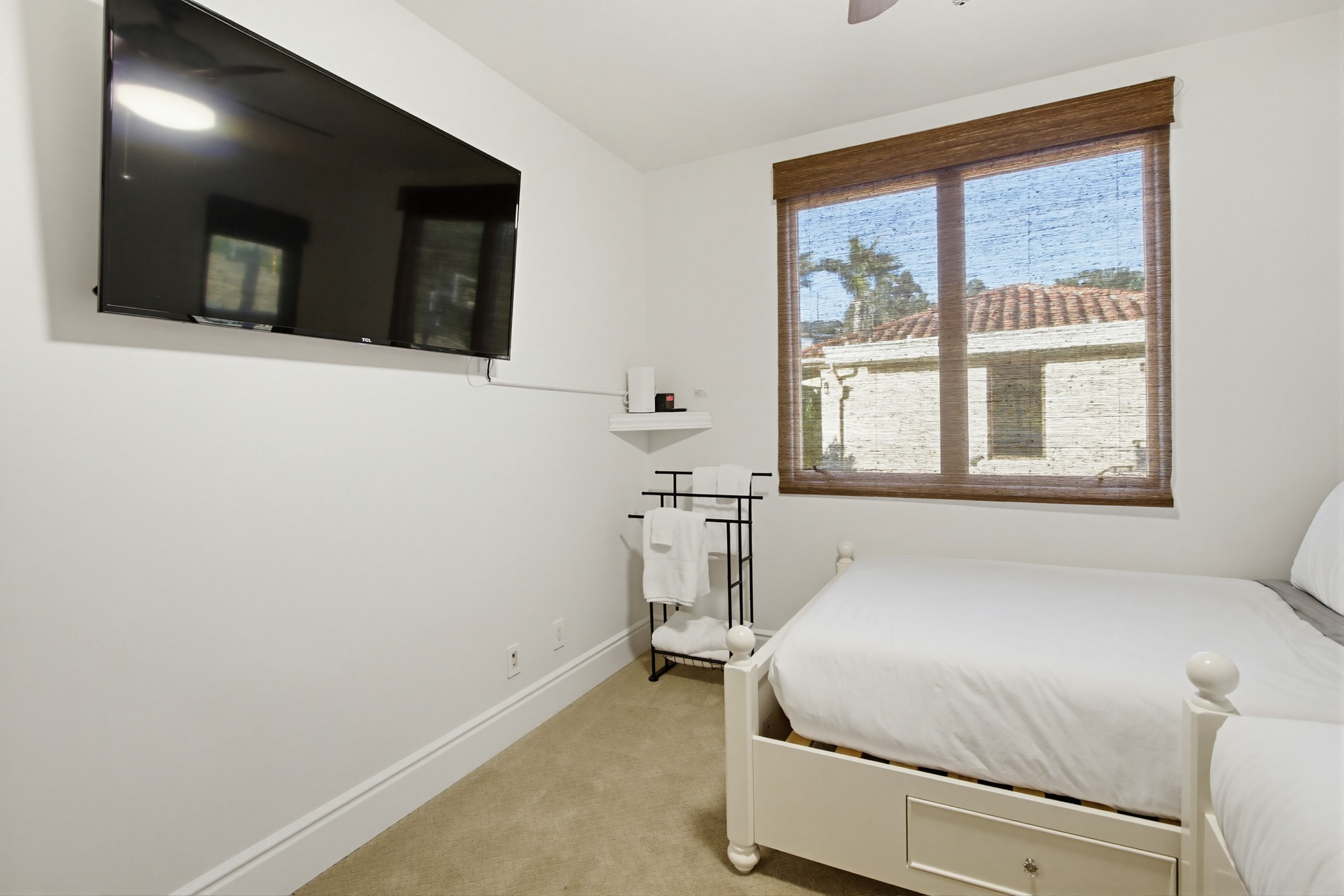 Virtual tour photo 94 of 248 for Casa Del Lago