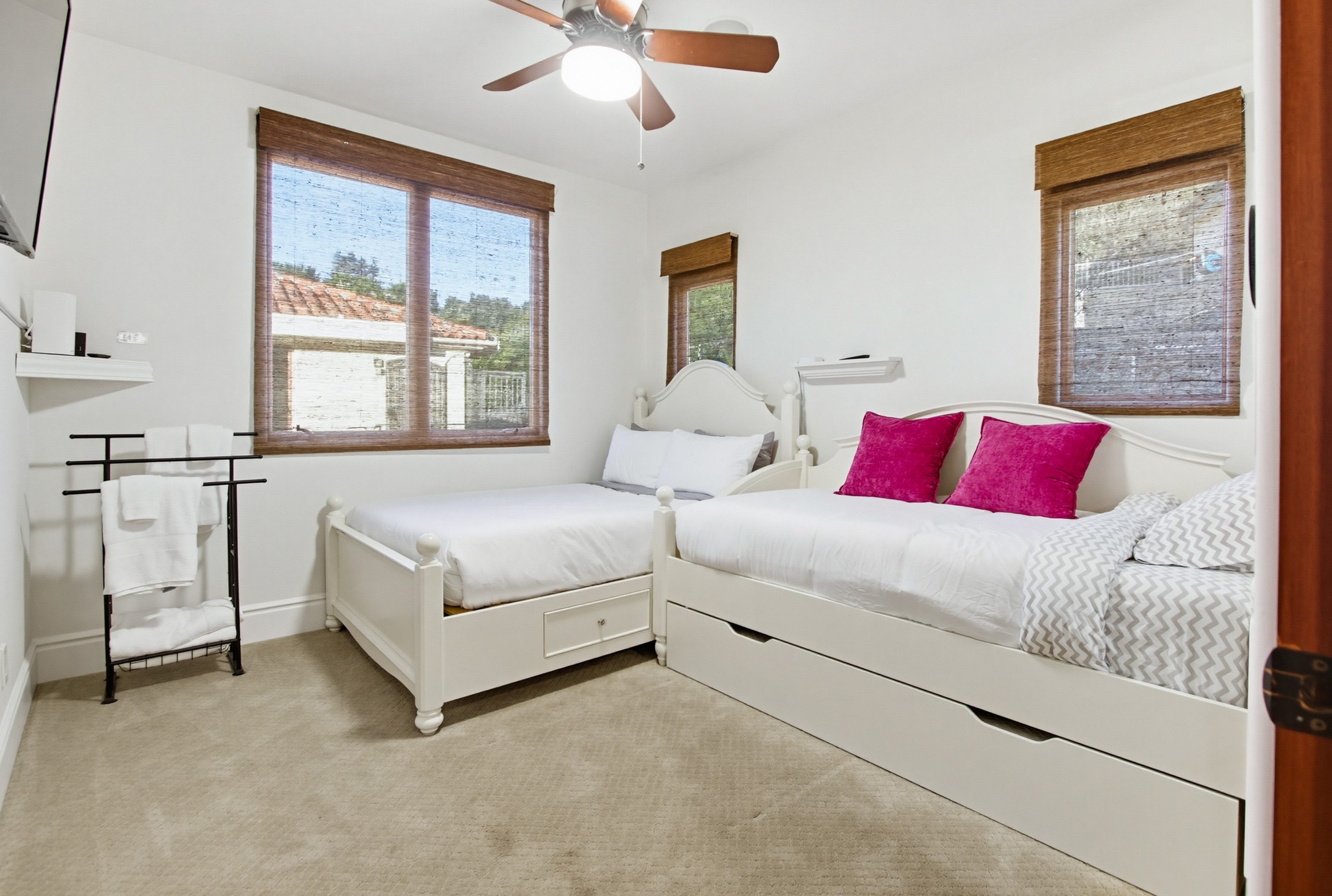 Virtual tour photo 96 of 248 for Casa Del Lago