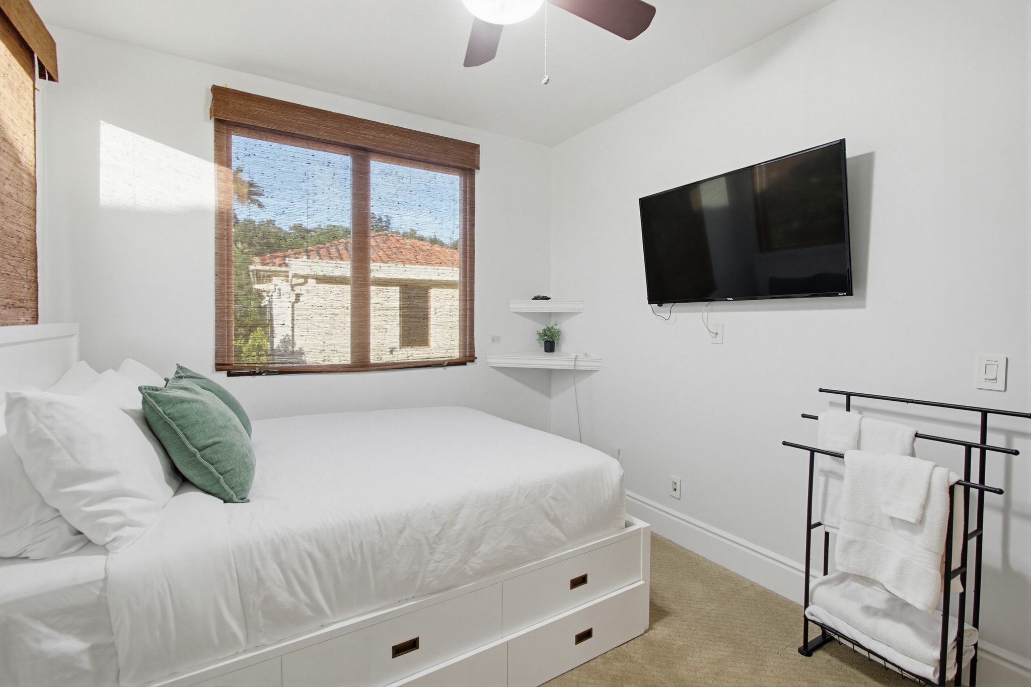 Virtual tour photo 100 of 248 for Casa Del Lago