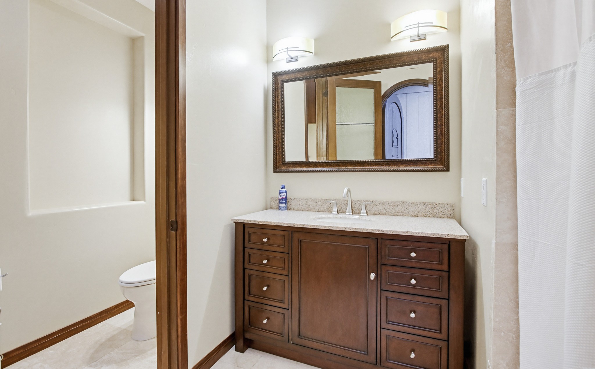 Virtual tour photo 112 of 248 for Casa Del Lago