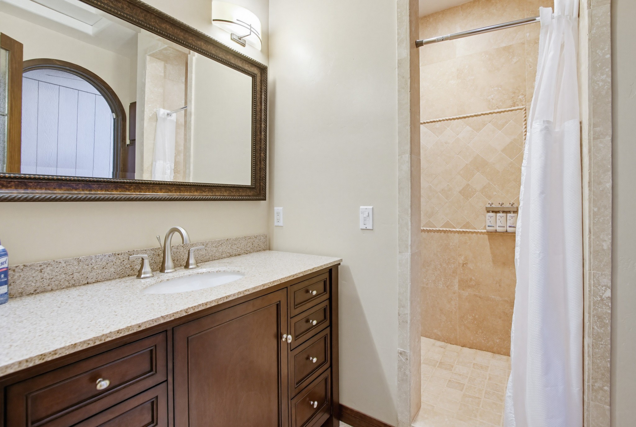 Virtual tour photo 113 of 248 for Casa Del Lago