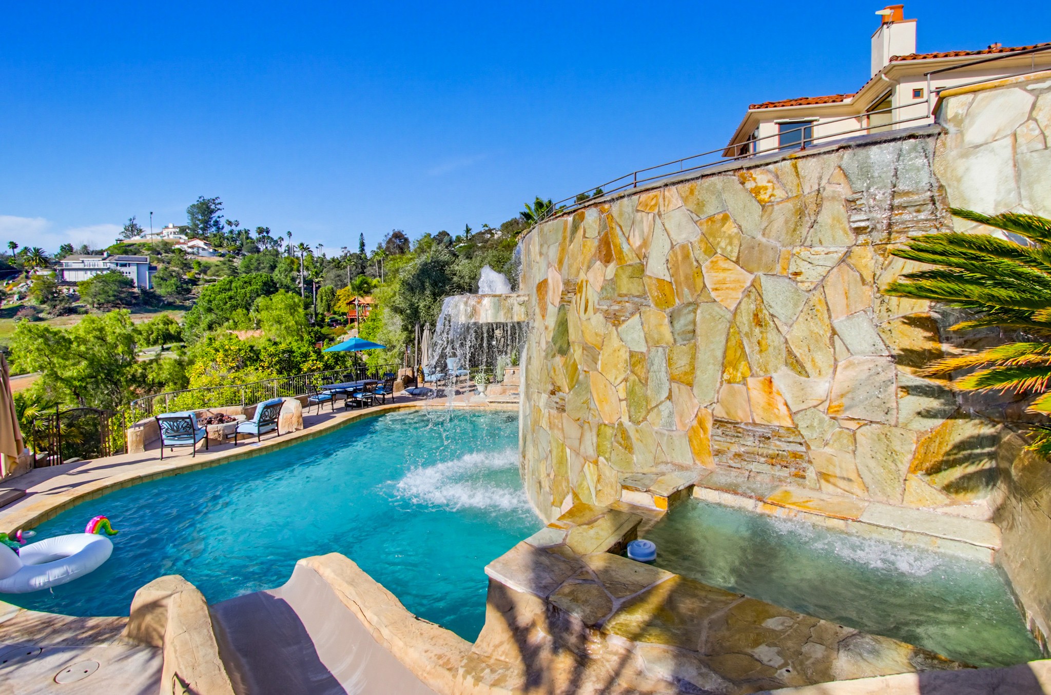 Virtual tour photo 135 of 248 for Casa Del Lago