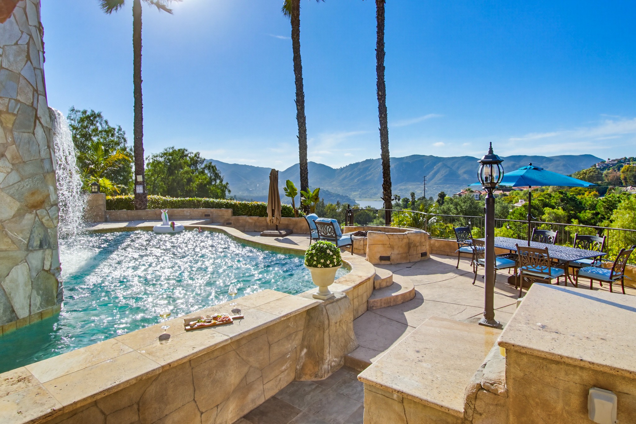 Virtual tour photo 141 of 248 for Casa Del Lago