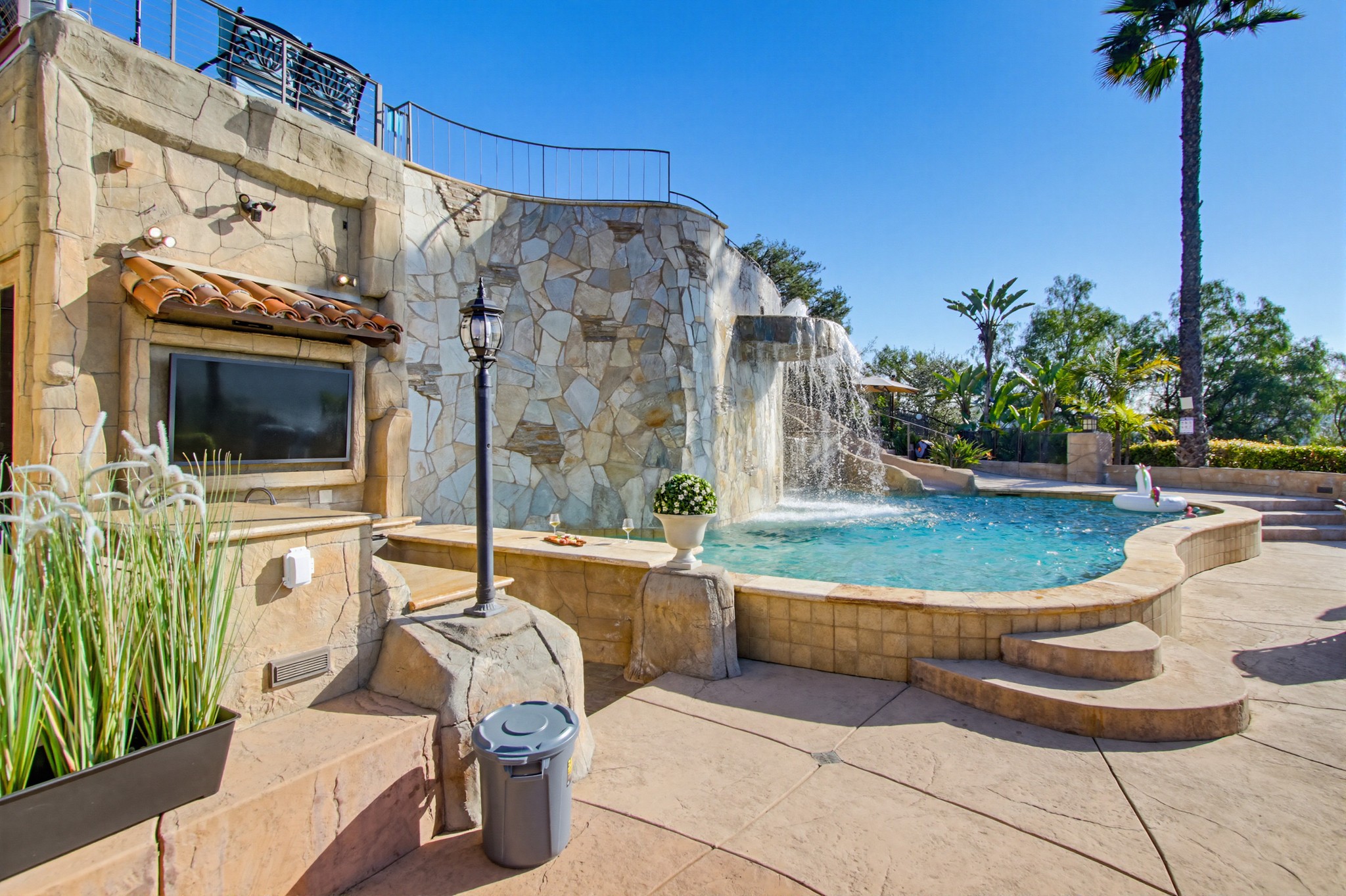 Virtual tour photo 143 of 248 for Casa Del Lago
